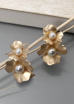 PEARL FLOWER HOOP EARRINGS