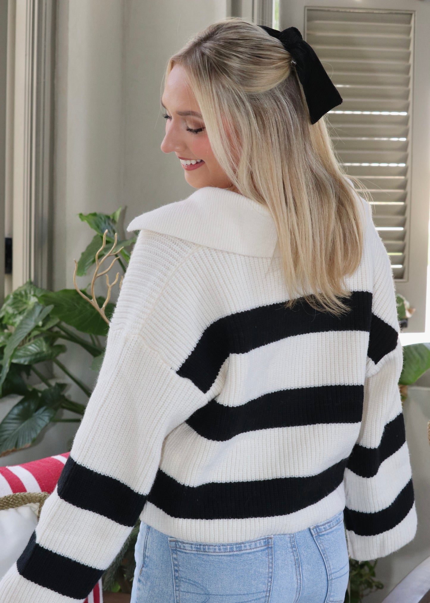 Collar Striped Sweater-Black